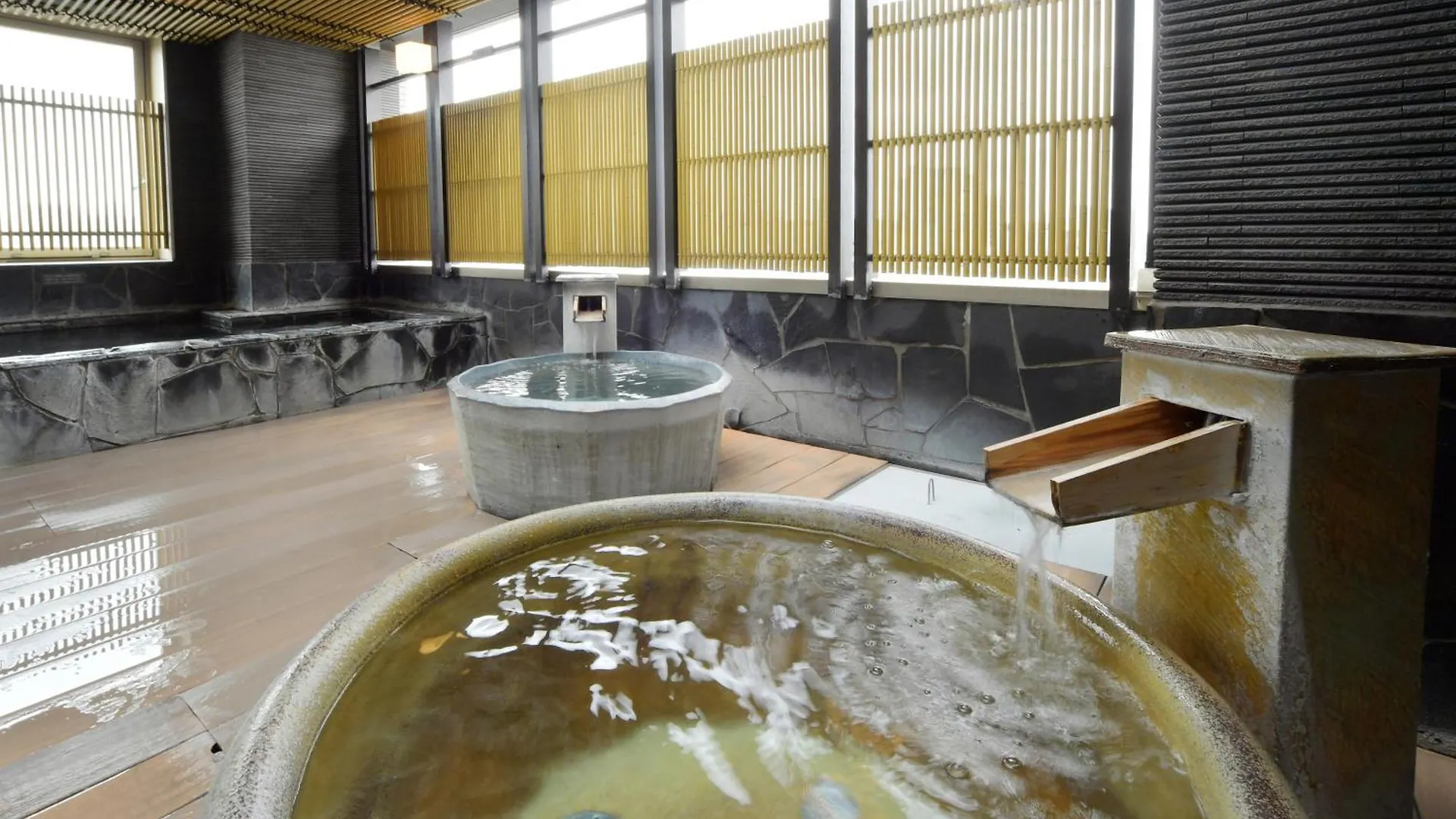 Apa Hotel Nagoya Sakae 3*,
